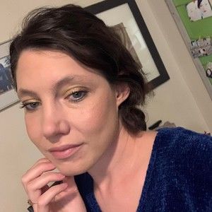 Meet your Posher, Helen